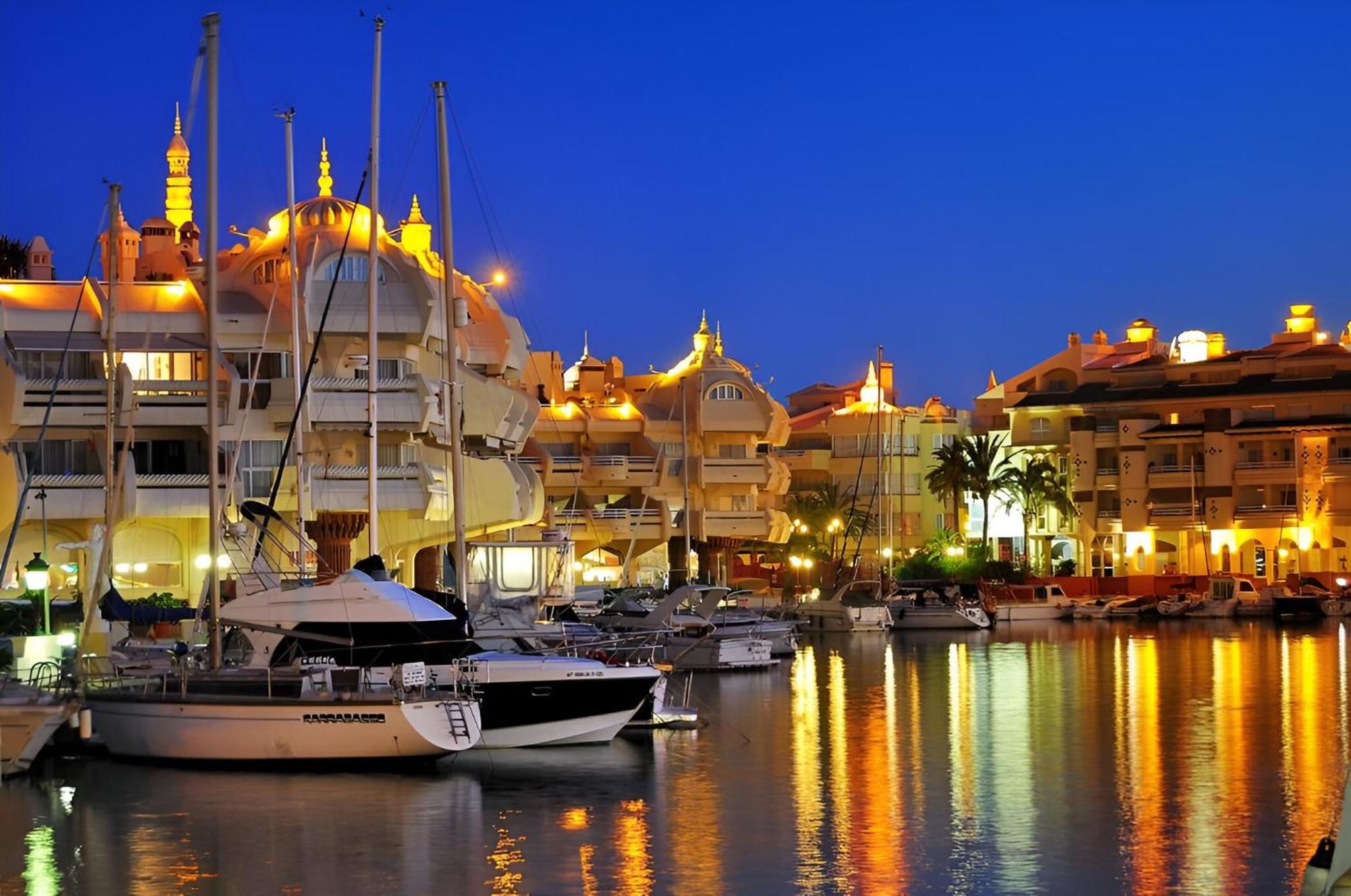 Luxury Suites Sunset Beach Benalmadena Exterior photo